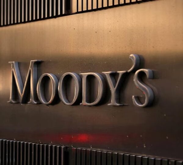 La agencia Moody’s mejoró la calificación de la deuda de la Argentina