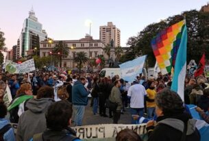 Una multitud se movilizó en Córdoba en rechazo a la frustrada Ley de Tierras