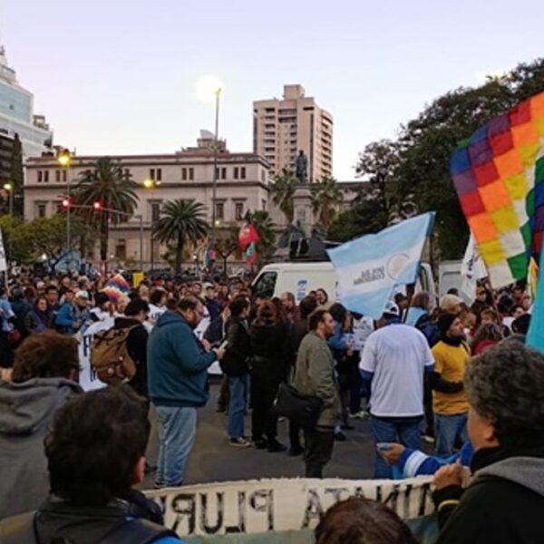 Una multitud se movilizó en Córdoba en rechazo a la frustrada Ley de Tierras